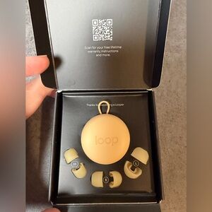 Loop Adjustable Noise Setting Earbuds Case & Ear Tips